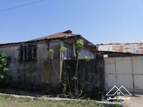 فروش ویژه خانه قدیمی روستایی 300 متری در شهر لشت نشا