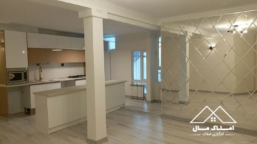 این تصویر یک مشخصه آلت خالی دارد؛ نام فایل آن larg_0b9aee911a48577f54d1b3574fe0195c.jpg است