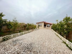 ویلا باغ فلت نوساز نما سنگ ساحلی در منطقه آزاد زیباکنار